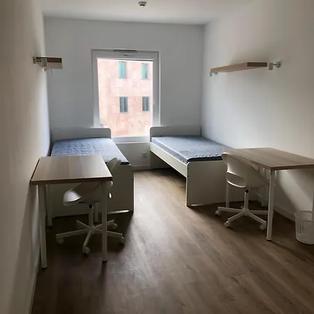 Hostel Residencia Universitaria Calhariz Benfica Lisbon